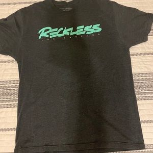 MENS XL YOUNG & RECKLESS T-SHIRT